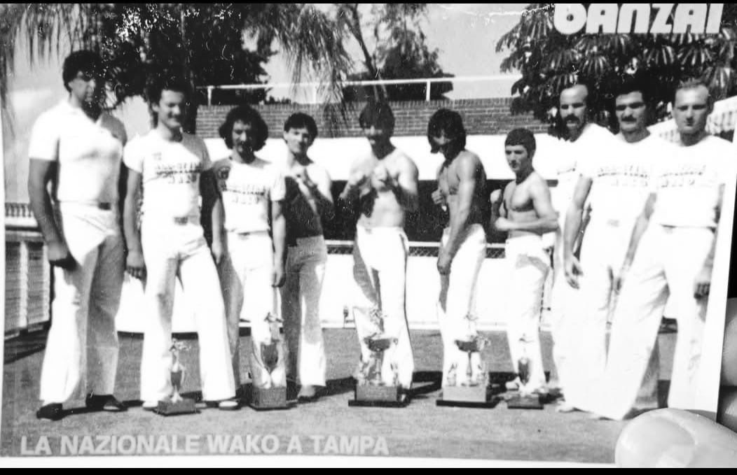 La nazionale italiana WAKO a Tampa, in bianco e nero.